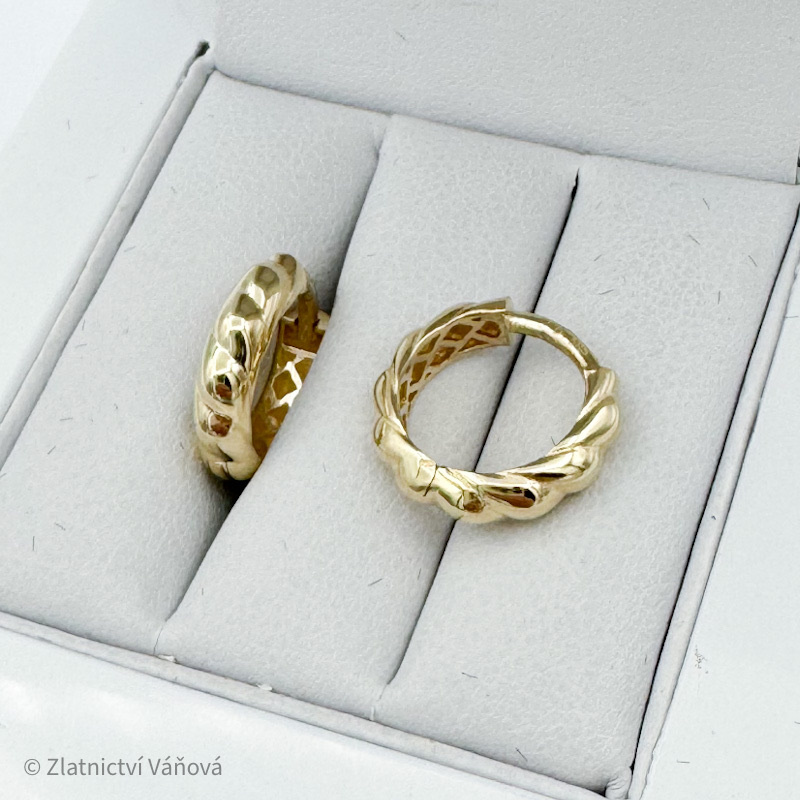 Žluté zlato náušnice kroužky se vzorem